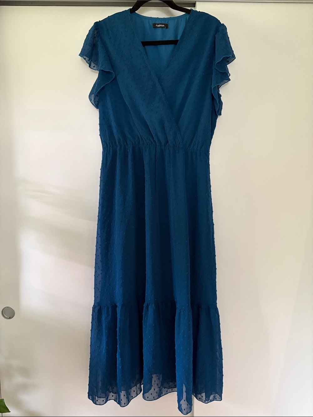 Fashion size Large Deep Blue Swiss Dot Midi Dress with Flutter Sleeves w/tie